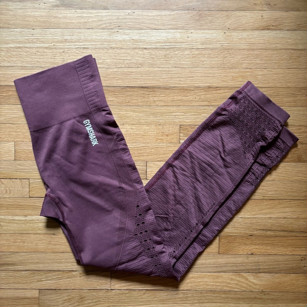 Gymshark Energy + Seamless Knit Crop Burgundy Maroon Small capris Workout Yoga